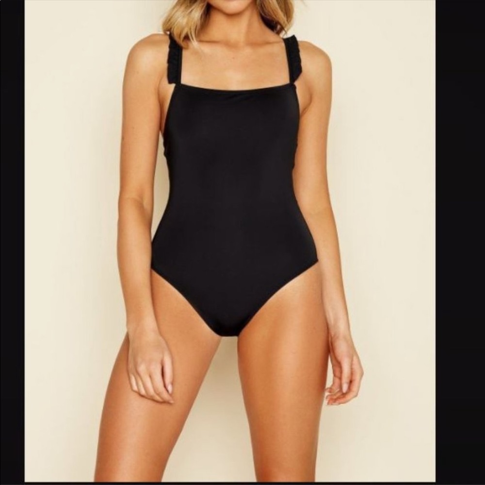 Dippin Daisy’s Villa one piece black L